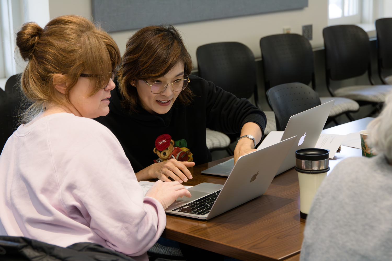 Students engage in discussion during AI Coffee Talk