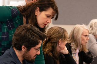 Connie Steel facilitates AI Coffee Talk event for students, faculty, and staff.
